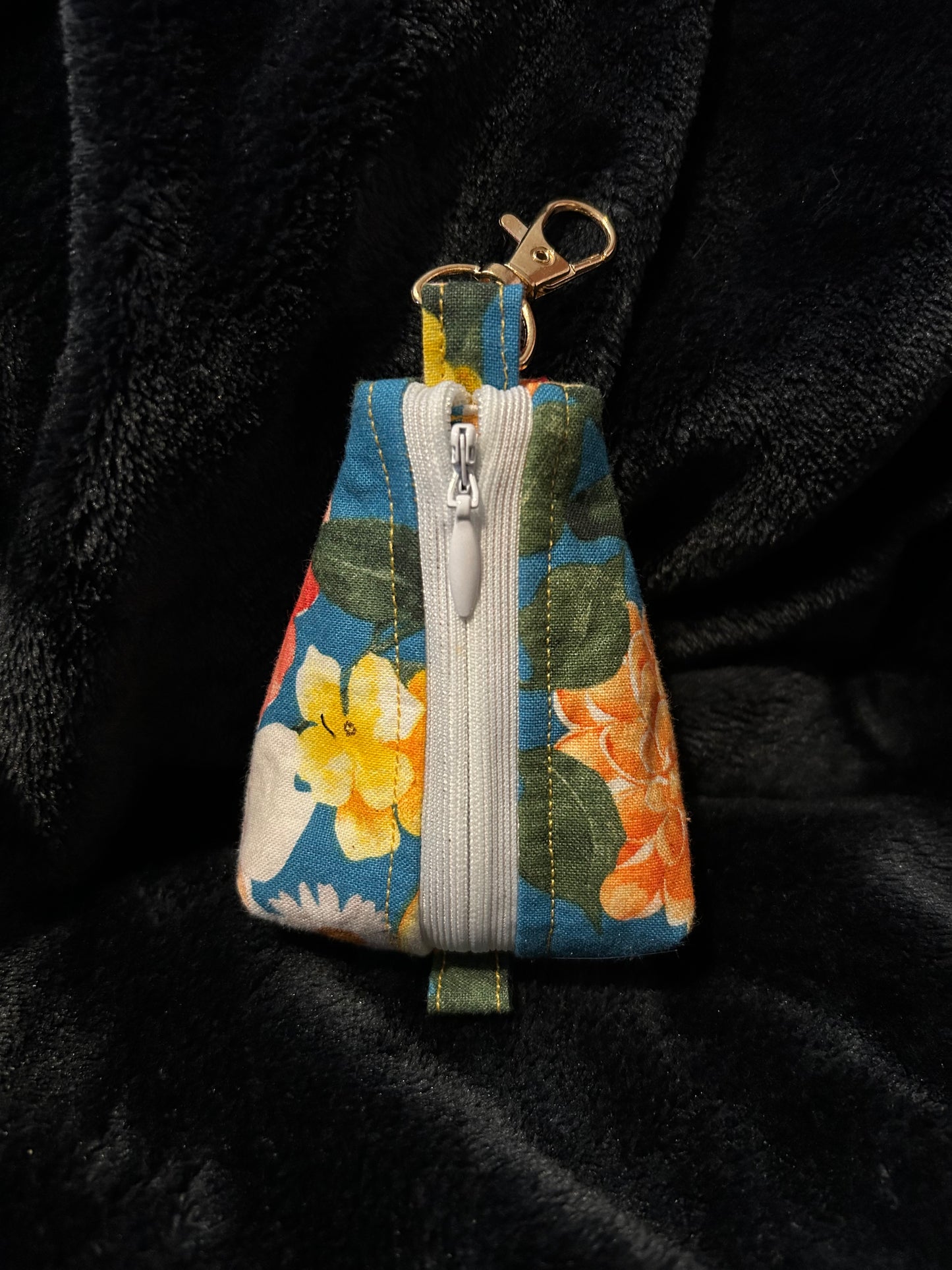 Floral Triangle Pouch White zipper