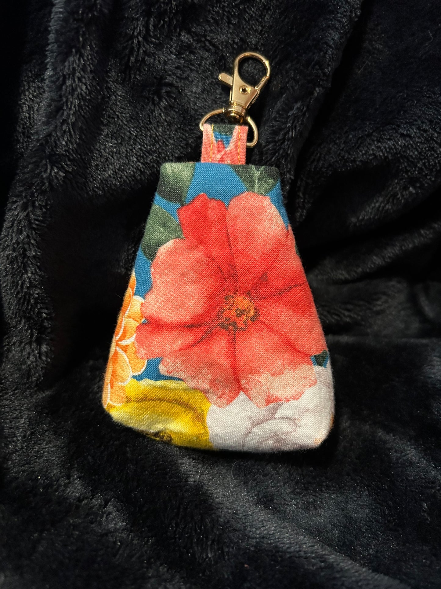 Floral Triangle Pouch White zipper