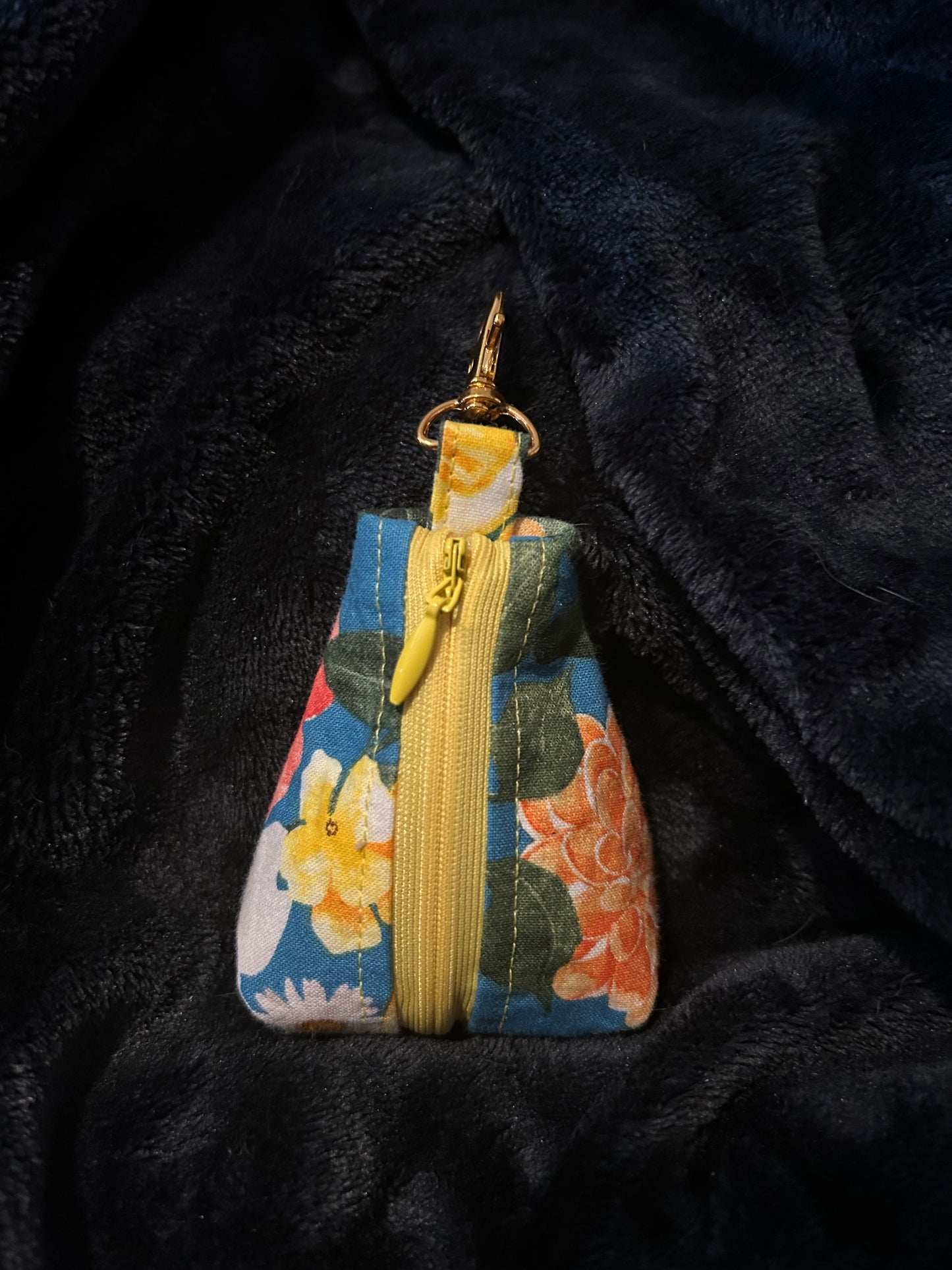 Floral Triangle Pouch White zipper