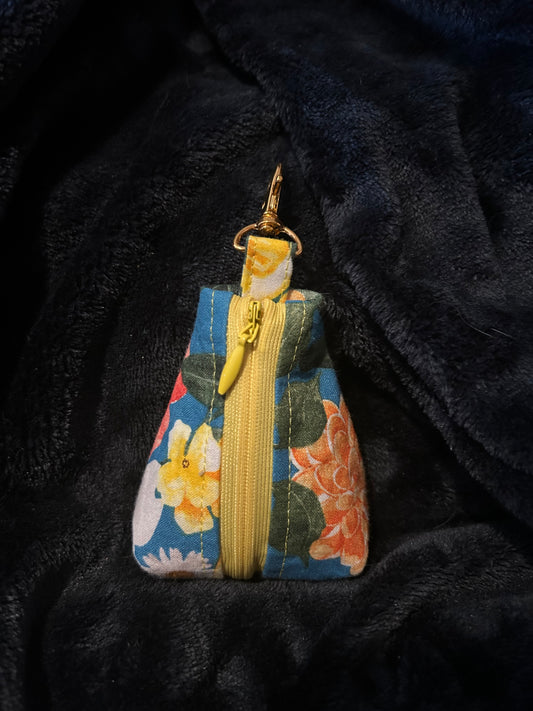 Floral Triangle Pouch White zipper