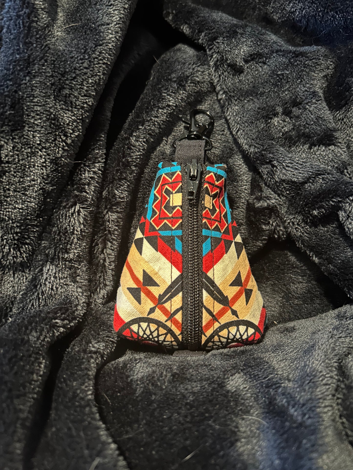 Tribal pattern Triangle Pouch